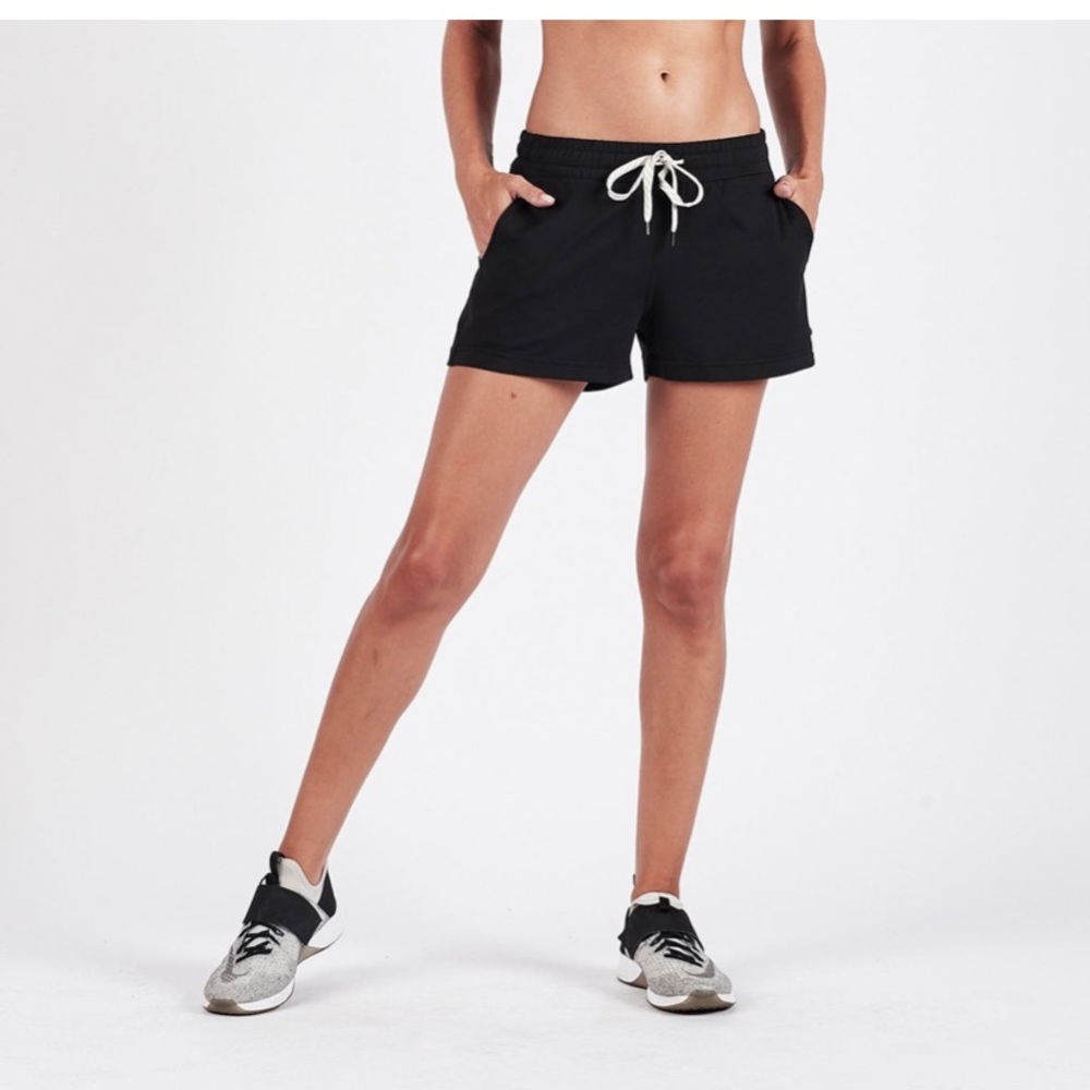 Vuori halo performance shorts